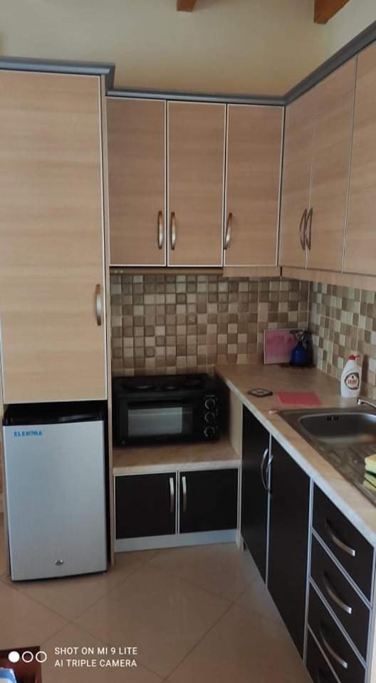Vasil Rooms Lukovë Екстериор снимка