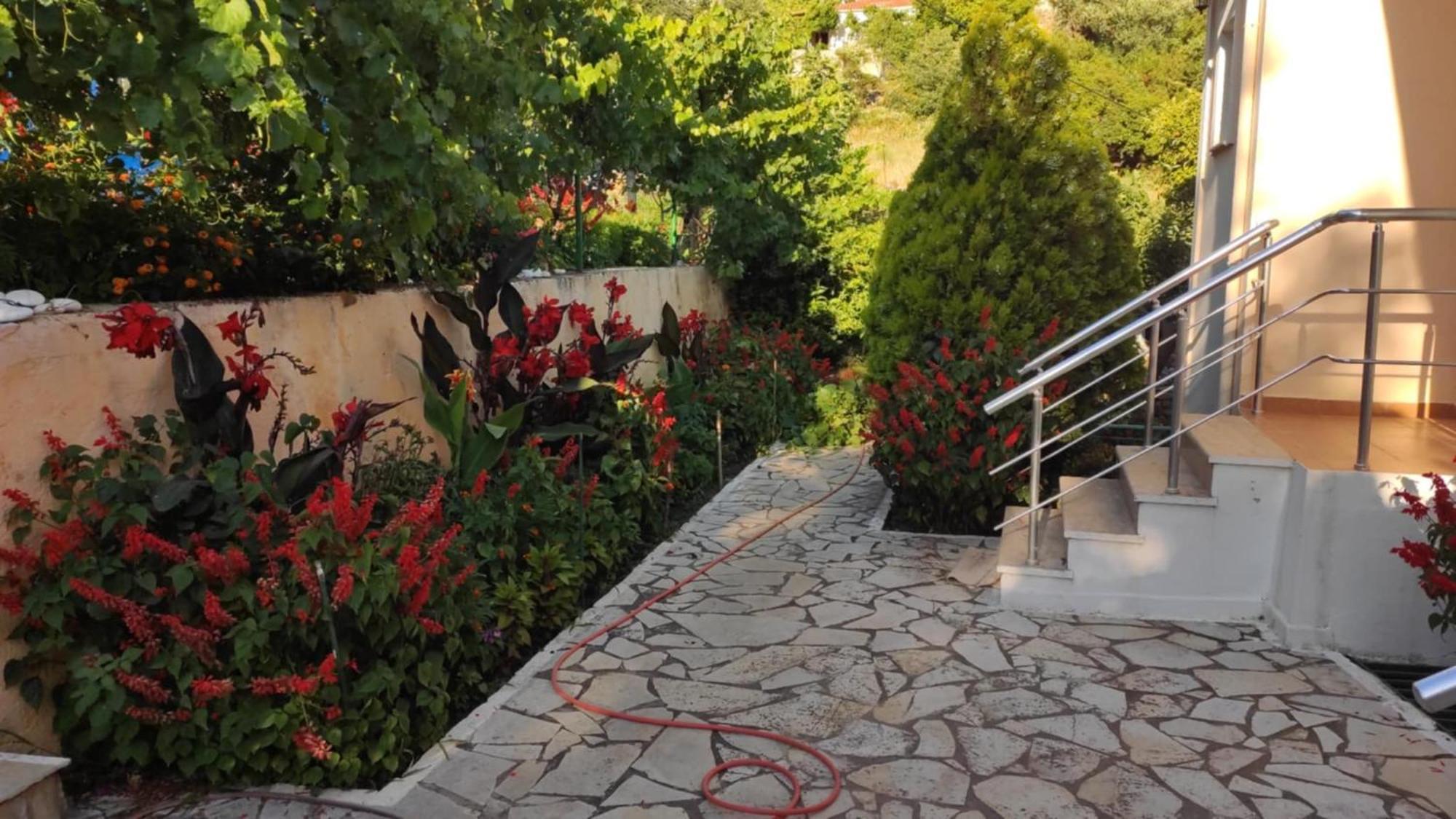 Vasil Rooms Lukovë Екстериор снимка